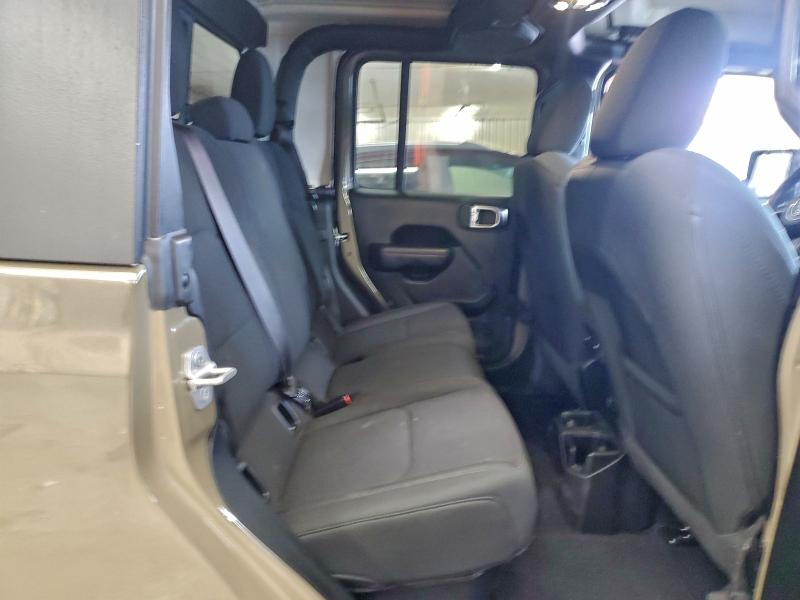 Photo 10 from auction – 2020 JEEP GLADIATOR with VIN 1C6HJTAG6LL211744