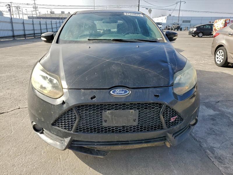 Photo 5 from auction – 2013 FORD FOCUS ST with VIN 1FADP3L99DL352982