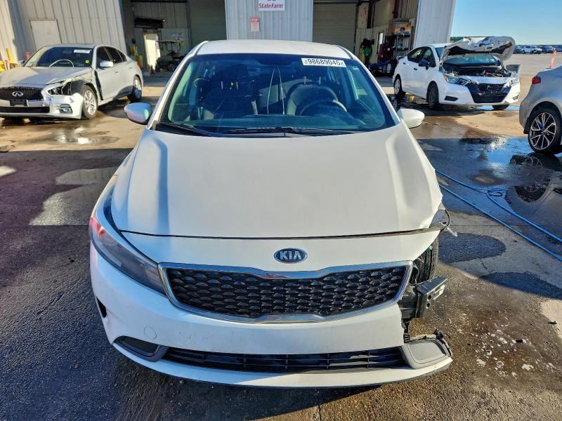 Photo 5 from auction – 2017 KIA FORTE LX with VIN 3KPFK4A79HE064855