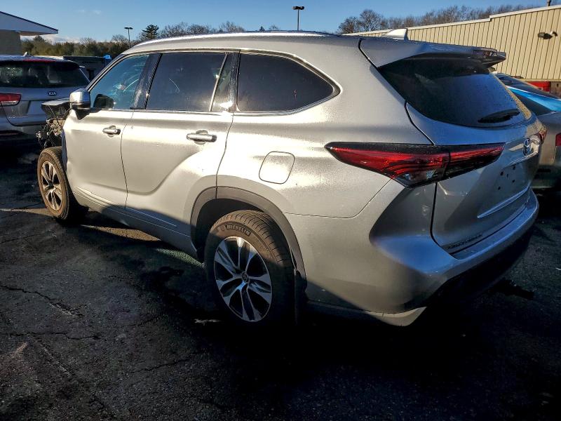 Photo 2 from auction – 2021 TOYOTA HIGHLANDER with VIN 5TDGZRBH5MS554584