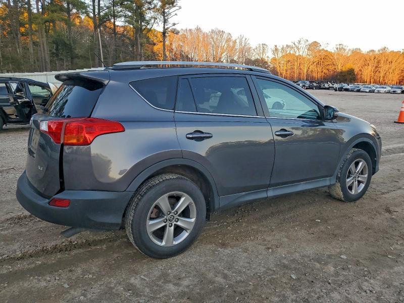 Photo 3 from auction – 2015 TOYOTA RAV4 XLE with VIN 2T3WFREV3FW182234