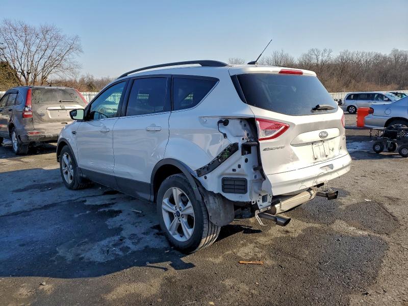 Photo 2 from auction – 2014 FORD ESCAPE SE with VIN 1FMCU0GX8EUE06141