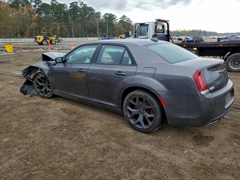 Photo 2 from auction – 2021 CHRYSLER 300 with VIN 2C3CCABG4MH537075