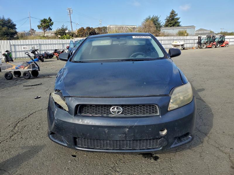 Photo 5 from auction – 2005 TOYOTA SCION TC with VIN JTKDE177X50033874