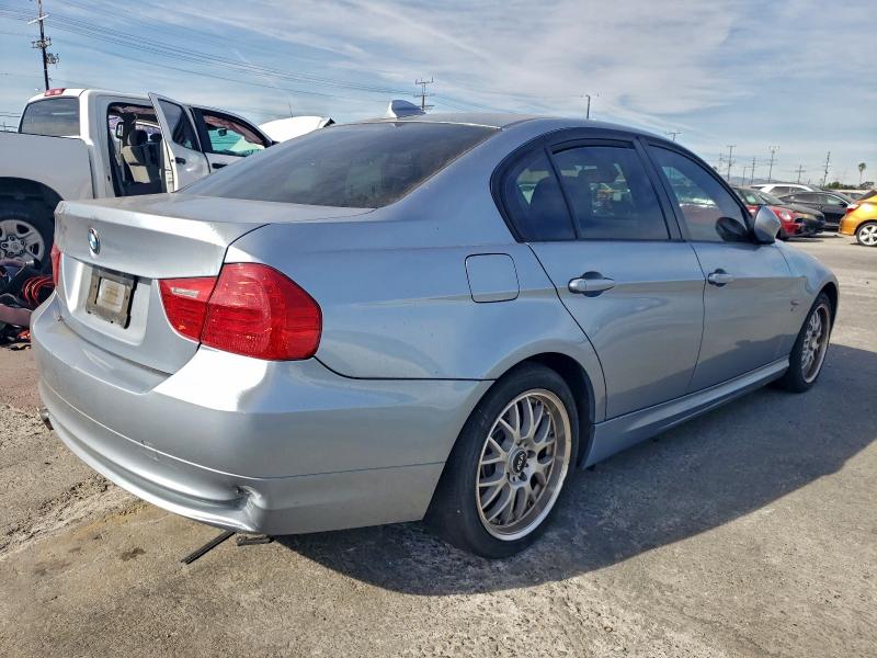 Photo 3 from auction – 2010 BMW 328 XI with VIN WBAPK7C53AA458648