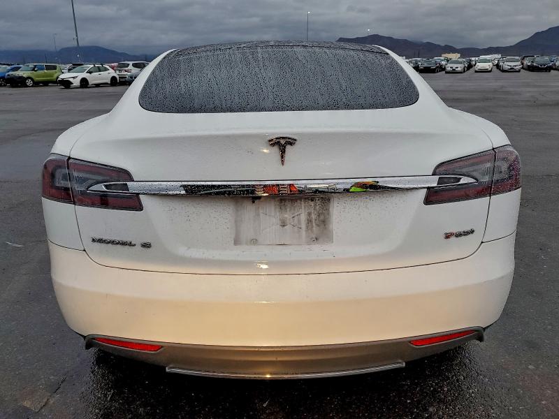 Photo 6 from auction – 2013 TESLA MODEL S with VIN 5YJSA1DP2DFP17283