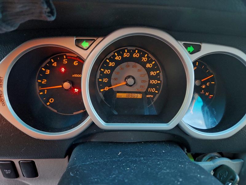 Photo 9 from auction – 2004 TOYOTA 4RUNNER SR with VIN JTEZT14R240016506