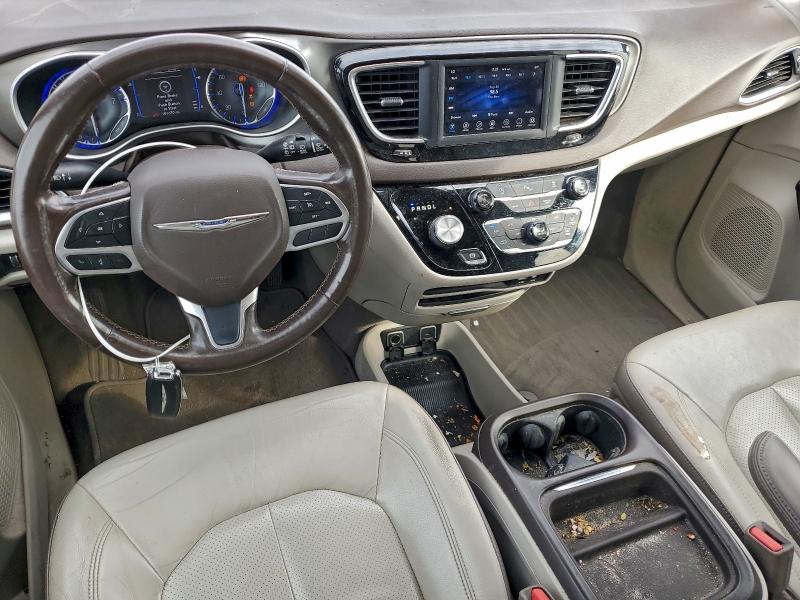 Photo 8 from auction – 2019 CHRYSLER PACIFICA with VIN 2C4RC1BG1KR561217