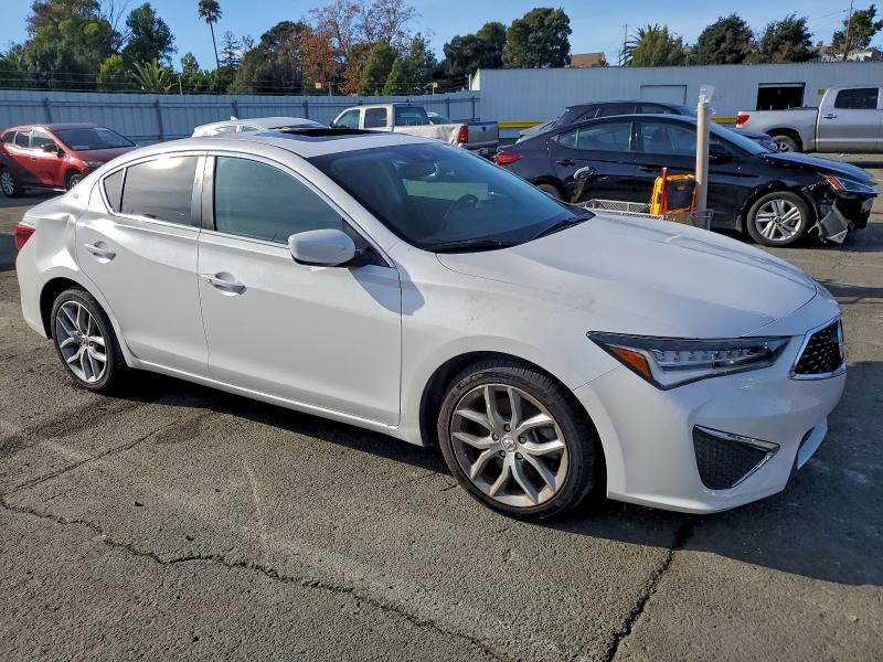 Photo 4 from auction – 2019 ACURA ILX with VIN 19UDE2F39KA008676