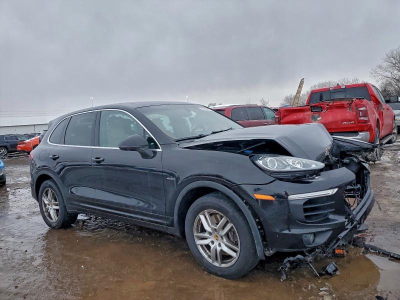 Photo 4 from auction – 2016 PORSCHE CAYENNE with VIN WP1AF2A26GLA40525