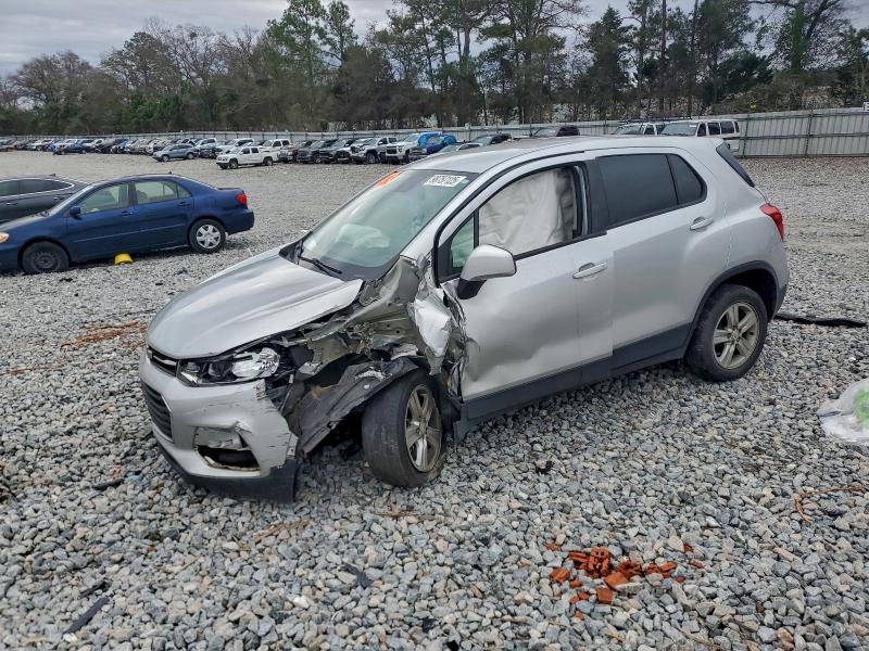 CHEVROLET TRAX LS 2020 with VIN KL7CJKSB0LB312281 - Photo from auction