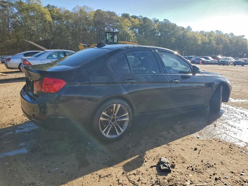 Photo 3 from auction – 2013 BMW 328 I with VIN WBA3A5C51DF357279