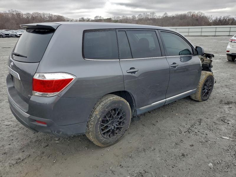 Photo 3 from auction – 2013 TOYOTA HIGHLANDER with VIN 5TDBK3EH9DS250777