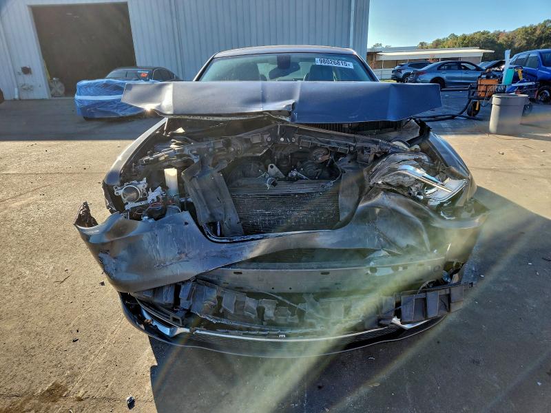 Photo 5 from auction – 2020 CHRYSLER 300 LIMITE with VIN 2C3CCAEG4LH102809