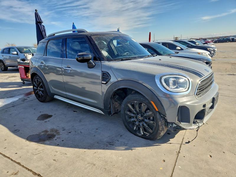 Photo 4 from auction – 2021 MINI COOPER COU with VIN WMZ23BR02M3M78391