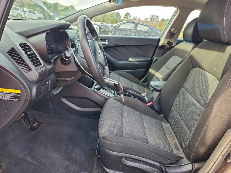 Photo 7 from auction – 2017 KIA FORTE LX with VIN 3KPFK4A77HE067074