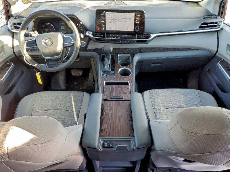Photo 8 from auction – 2021 TOYOTA SIENNA LE with VIN 5TDKSKFC7MS015498