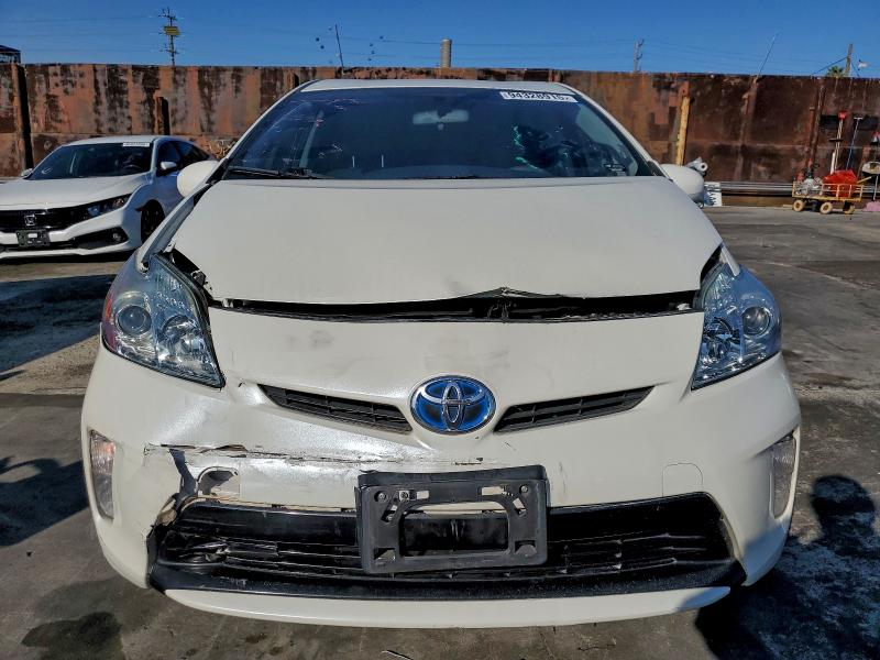 Photo 5 from auction – 2015 TOYOTA PRIUS with VIN JTDKN3DU0F1918696
