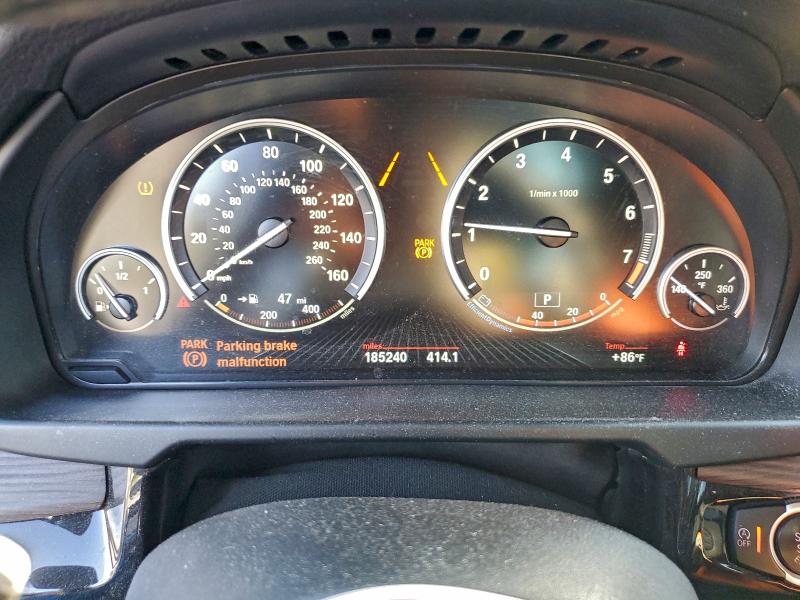 Photo 9 from auction – 2015 BMW X5 XDRIVE3 with VIN 5UXKR0C59F0P10575