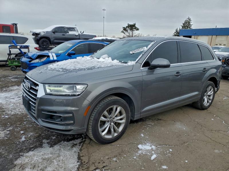 AUDI Q7 PREMIUM 2017 with VIN WA1LAAF76HD037010 - Photo from auction