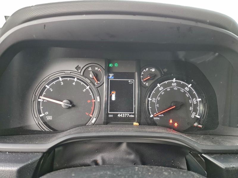 Photo 9 from auction – 2022 TOYOTA 4RUNNER SR with VIN JTEMU5JR8N6015569