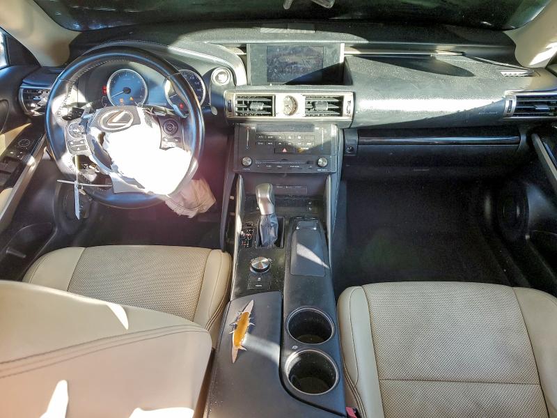 Photo 8 from auction – 2016 LEXUS IS 300 with VIN JTHCM1D25G5004513