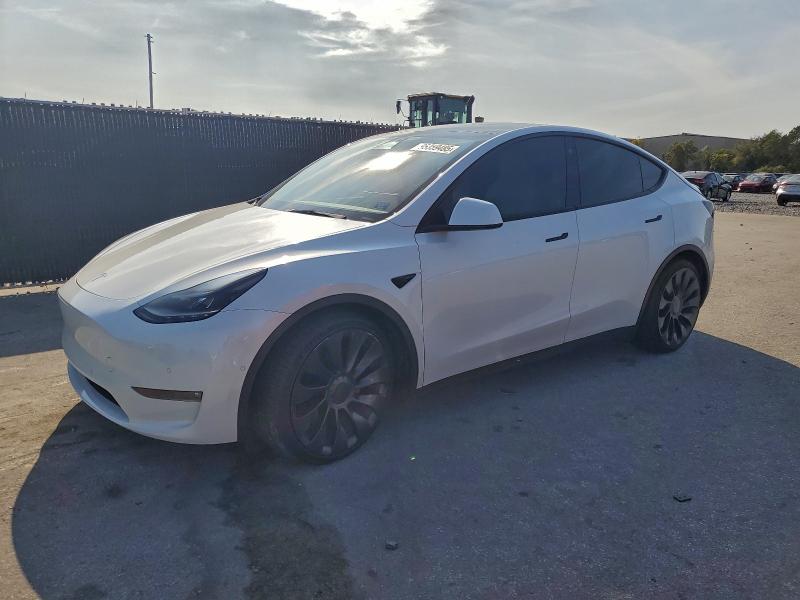 TESLA MODEL Y 2022 with VIN 7SAYGDEF1NF372848 - Photo from auction
