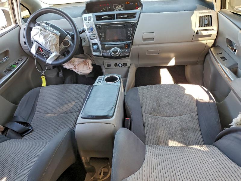 Photo 8 from auction – 2015 TOYOTA PRIUS V with VIN JTDZN3EU3FJ027976