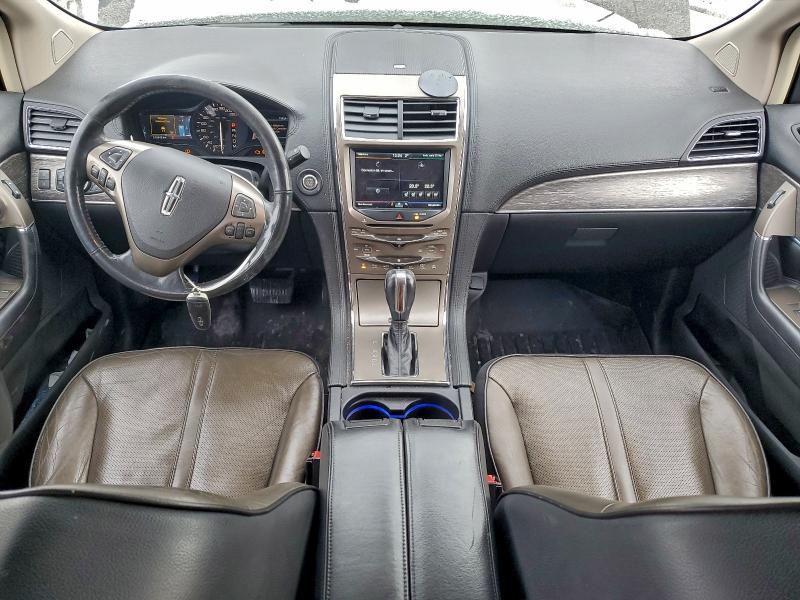 Photo 8 from auction – 2011 LINCOLN MKX with VIN 2LMDJ8JK0BBJ23845