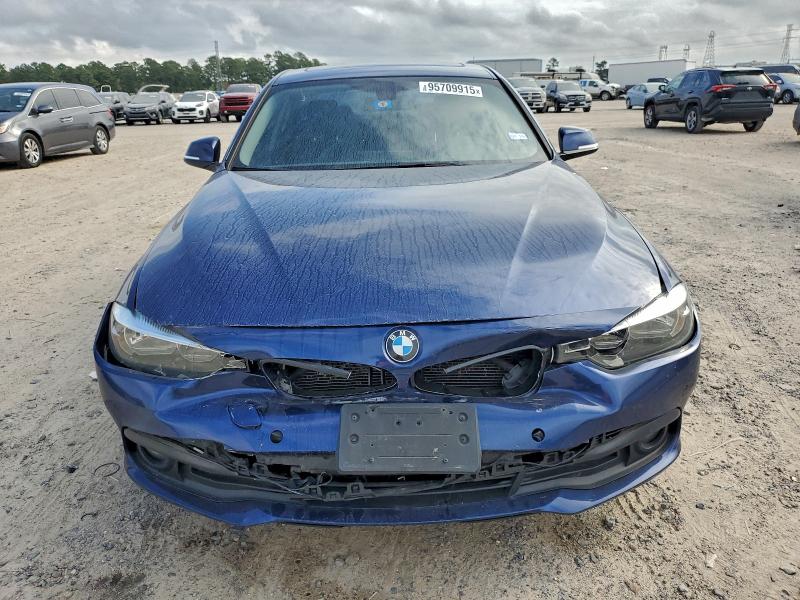 Photo 5 from auction – 2017 BMW 320 XI with VIN WBA8A3C34HA067257