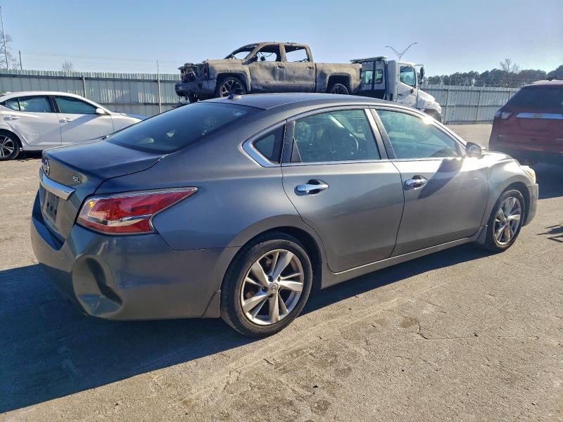 Photo 3 from auction – 2015 NISSAN ALTIMA 2.5 with VIN 1N4AL3AP1FN861973