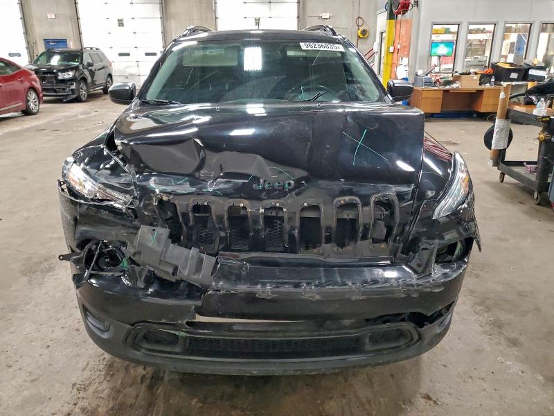 Photo 5 from auction – 2017 JEEP CHEROKEE with VIN 1C4PJLAB8HW585979