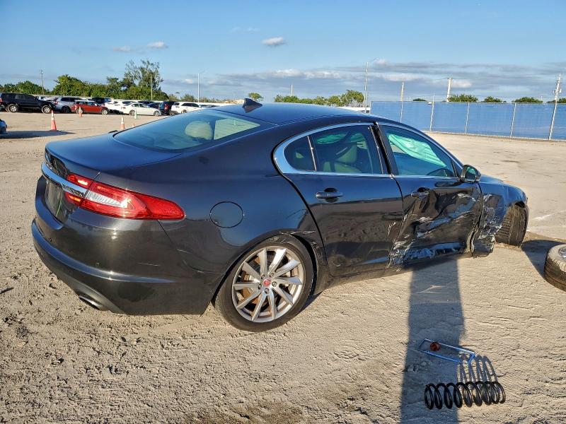 Photo 3 from auction – 2015 JAGUAR XF with VIN SAJWA0FS2FPU61654