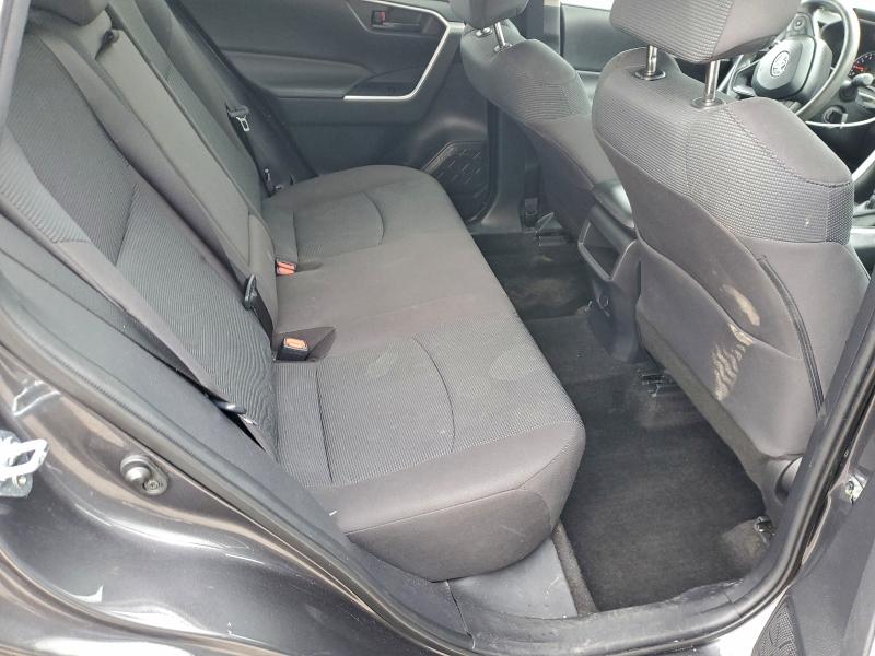 Photo 10 from auction – 2021 TOYOTA RAV4 LE with VIN 2T3F1RFV8MC187859
