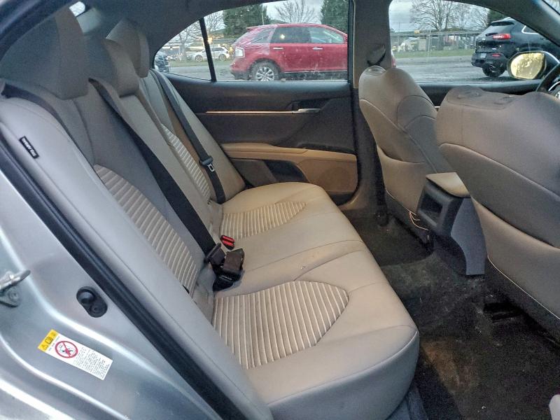 Photo 10 from auction – 2018 TOYOTA CAMRY with VIN 4T1B11HK2JU544801