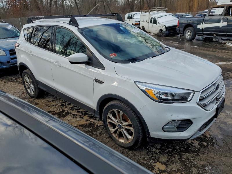 Photo 4 from auction – 2018 FORD ESCAPE SE with VIN 1FMCU0GD9JUC50191
