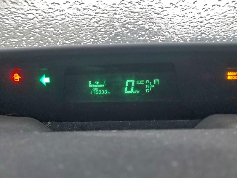 Photo 9 from auction – 2004 TOYOTA PRIUS with VIN JTDKB20U240116145