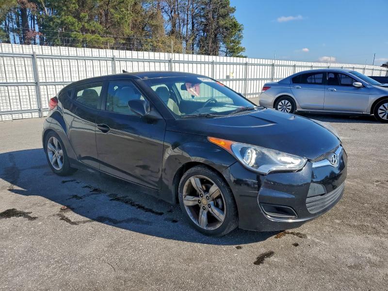 Photo 4 from auction – 2013 HYUNDAI VELOSTER with VIN KMHTC6AD1DU096465