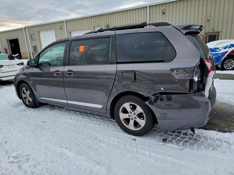 Photo 2 from auction – 2017 TOYOTA SIENNA LE with VIN 5TDKZ3DCXHS900207