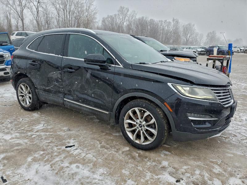 Photo 4 from auction – 2016 LINCOLN MKC SELECT with VIN 5LMCJ2C93GUJ31726