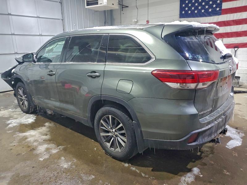Photo 2 from auction – 2019 TOYOTA HIGHLANDER with VIN 5TDJZRFHXKS982003