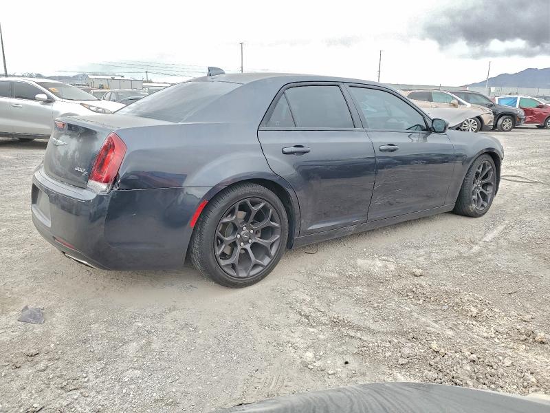 Photo 3 from auction – 2019 CHRYSLER 300 S with VIN 2C3CCABG8KH573302