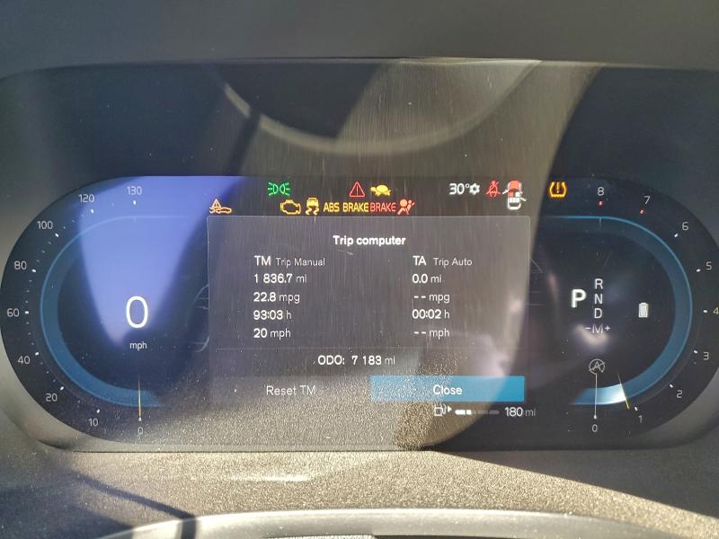 Photo 9 from auction – 2025 VOLVO XC60 PLUS with VIN YV4M12RC0S1086508