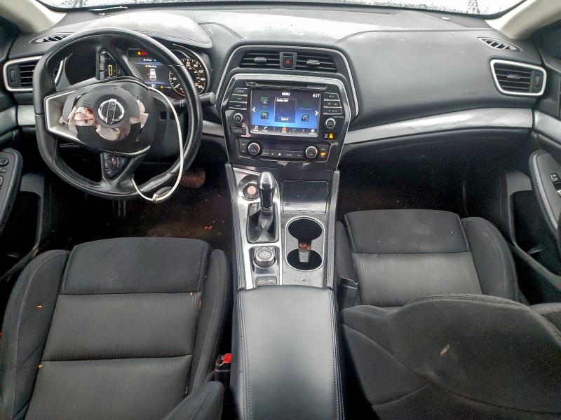 Photo 8 from auction – 2017 NISSAN MAXIMA with VIN 1N4AA6AP8HC411940