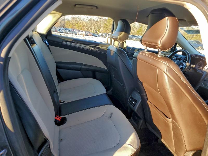 Photo 10 from auction – 2019 FORD FUSION SE with VIN 3FA6P0HD1KR285667