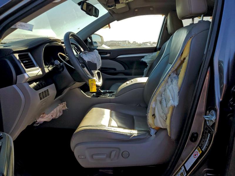 صورة رقم 7 من المزاد - 2015 TOYOTA HIGHLANDER مع VIN 5TDKKRFH4FS058767