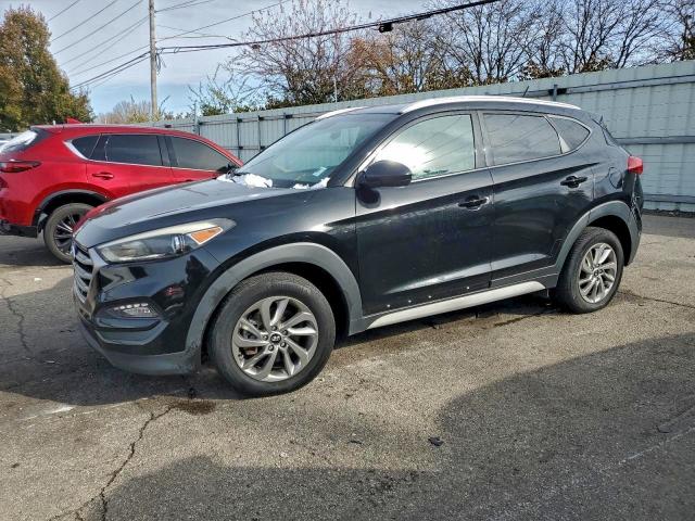 HYUNDAI TUCSON 2017 with VIN KM8J33A43HU433939 - Photo from auction