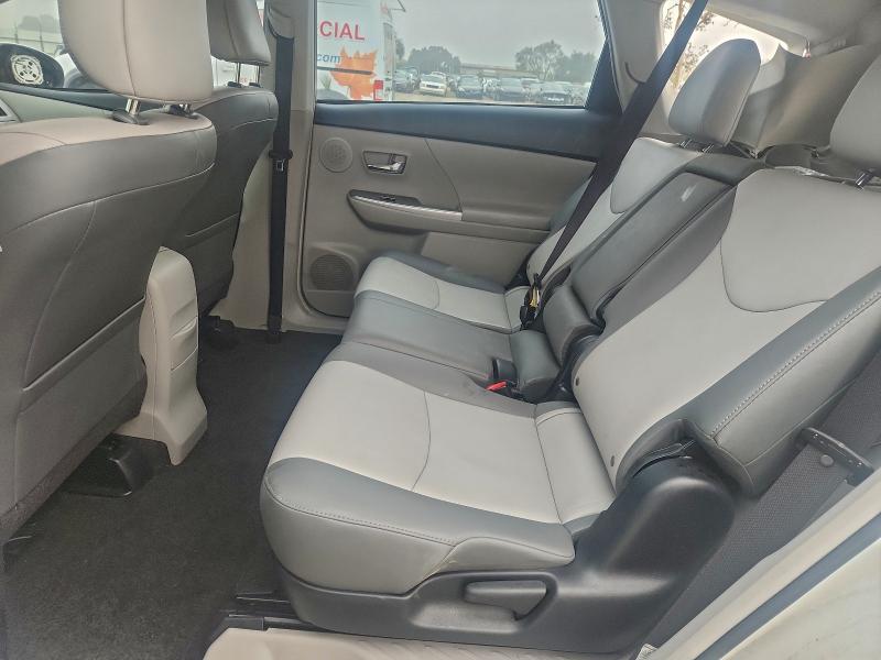 Photo 10 from auction – 2017 TOYOTA PRIUS V with VIN JTDZN3EU7HJ069912