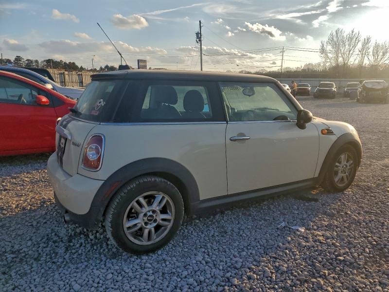 Photo 3 from auction – 2013 MINI COOPER with VIN WMWSU3C58DT689227