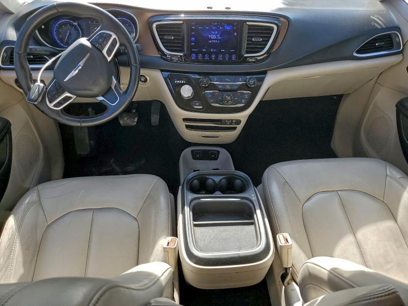 Photo 8 from auction – 2017 CHRYSLER PACIFICA T with VIN 2C4RC1BG1HR832561